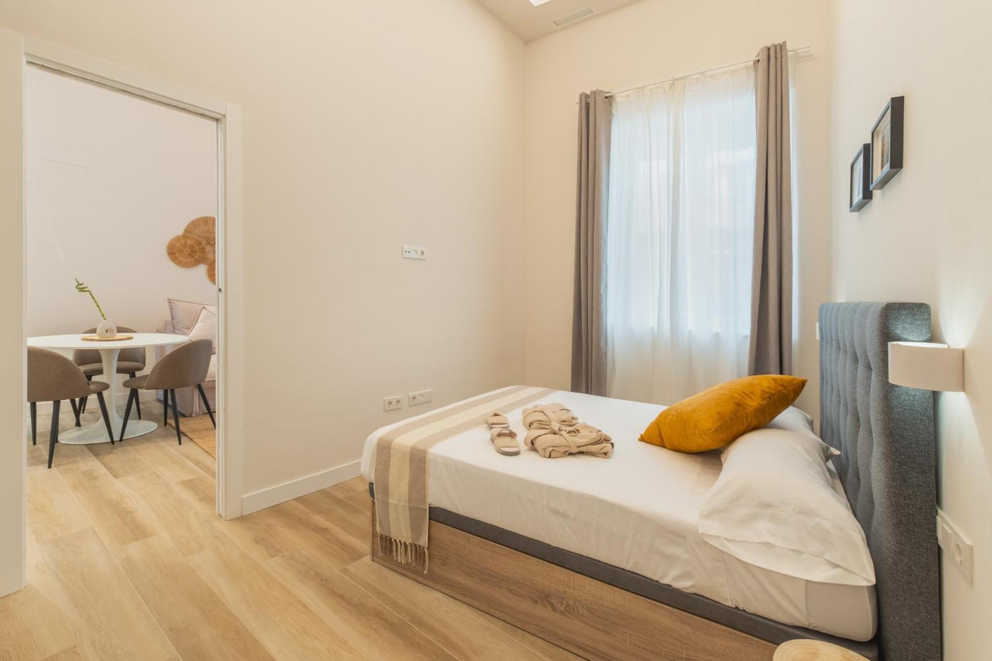Qe Apartments Cadiz Bagian luar foto