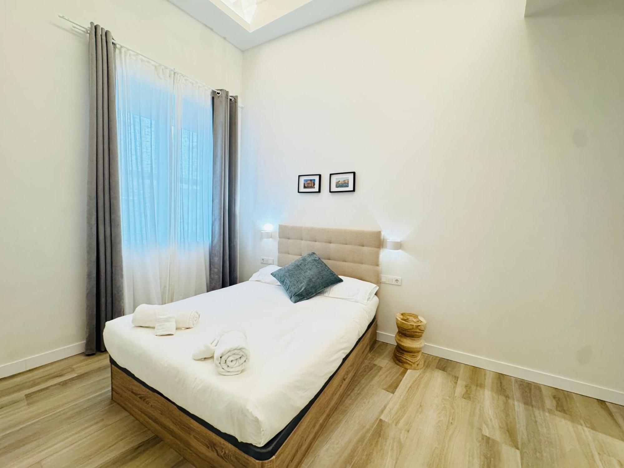 Qe Apartments Cadiz Bagian luar foto